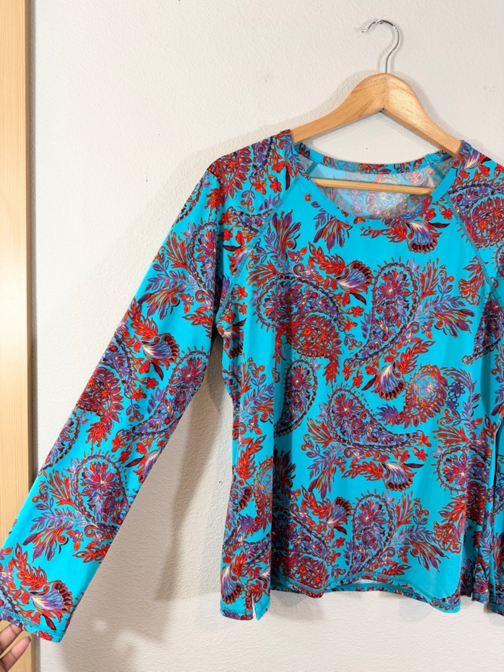 Garnet Hill Rashguard Blue Red Paisley Print Size XL Swim Surf Beach Vacation - Picture 3 of 8